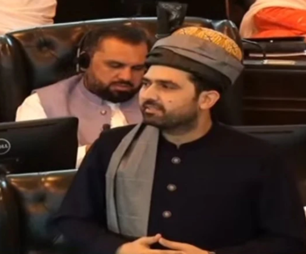 If you have the courage, show it by imposing Governor's rule, challenges Chief Minister Sohail Afridi